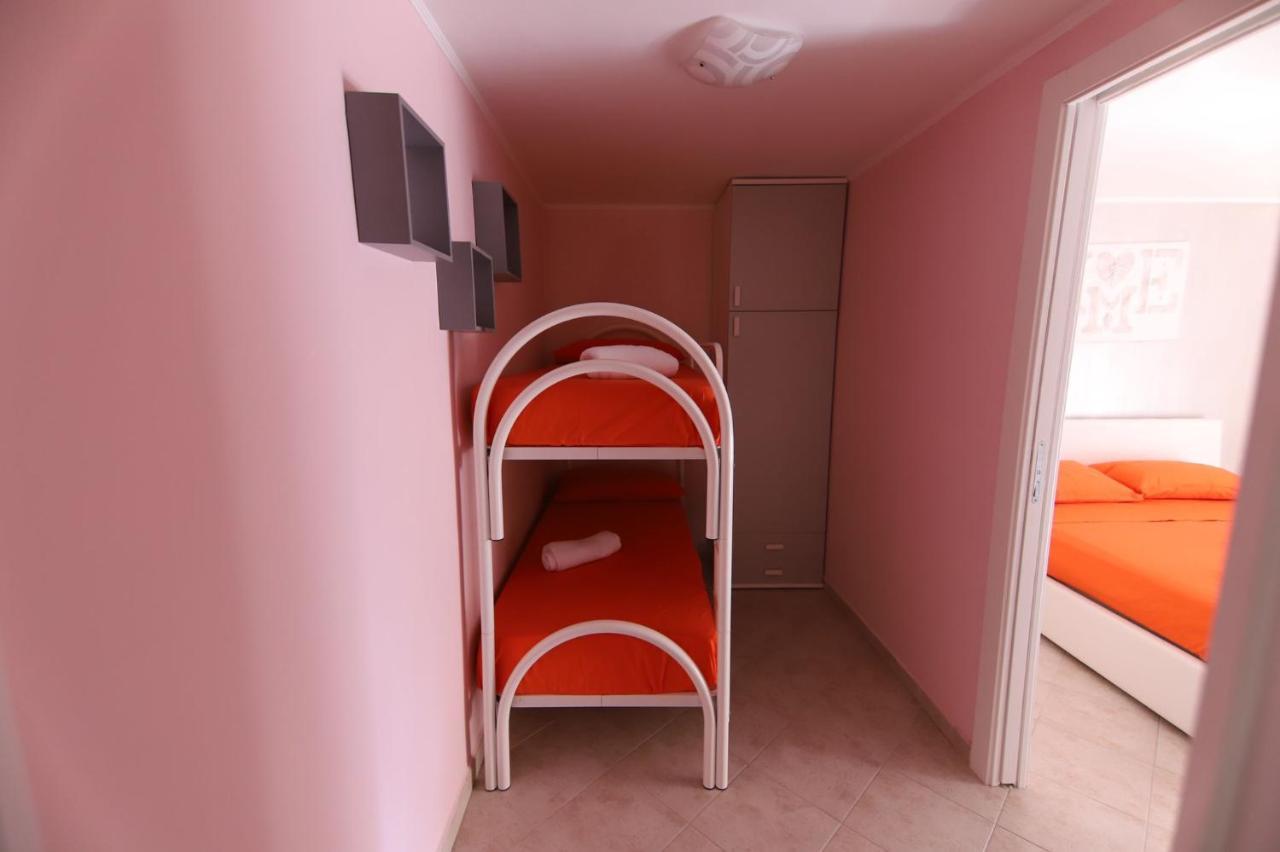 דירות נאפולי Casa In Piazza מראה חיצוני תמונה